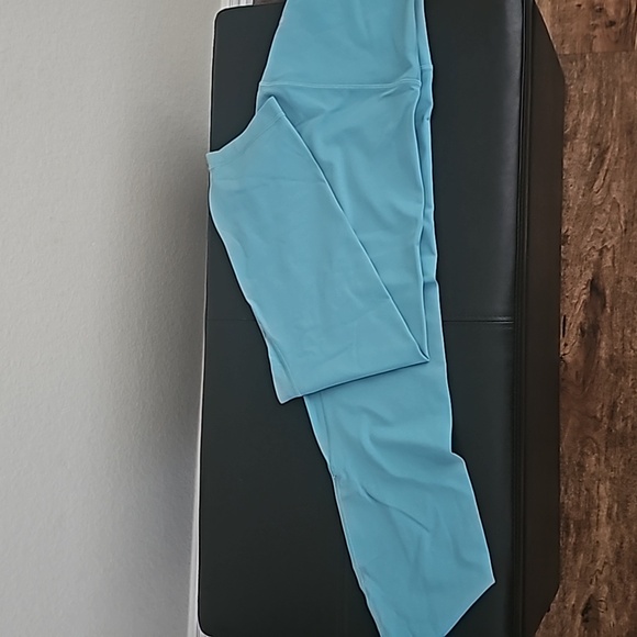 Lululemon legging - Picture 2 of 3